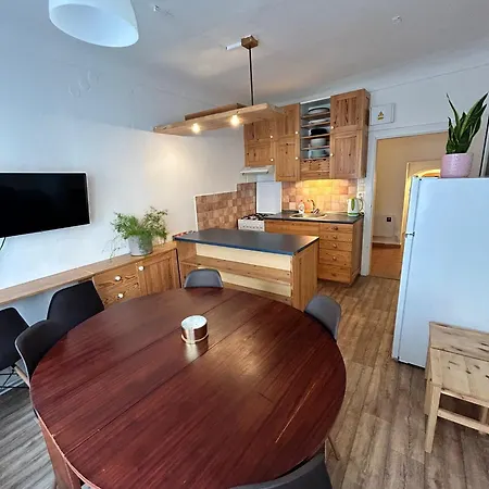Zmrzlinovy Domecek Apartament