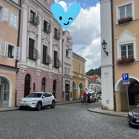 Zmrzlinovy Domecek *